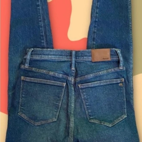 Madewell 9” high rise skinny jeans waist is 33”. Excellent condition - Picture 3 of 7